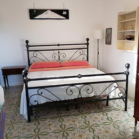 Casa Agrumeto Стромболи Экстерьер фото